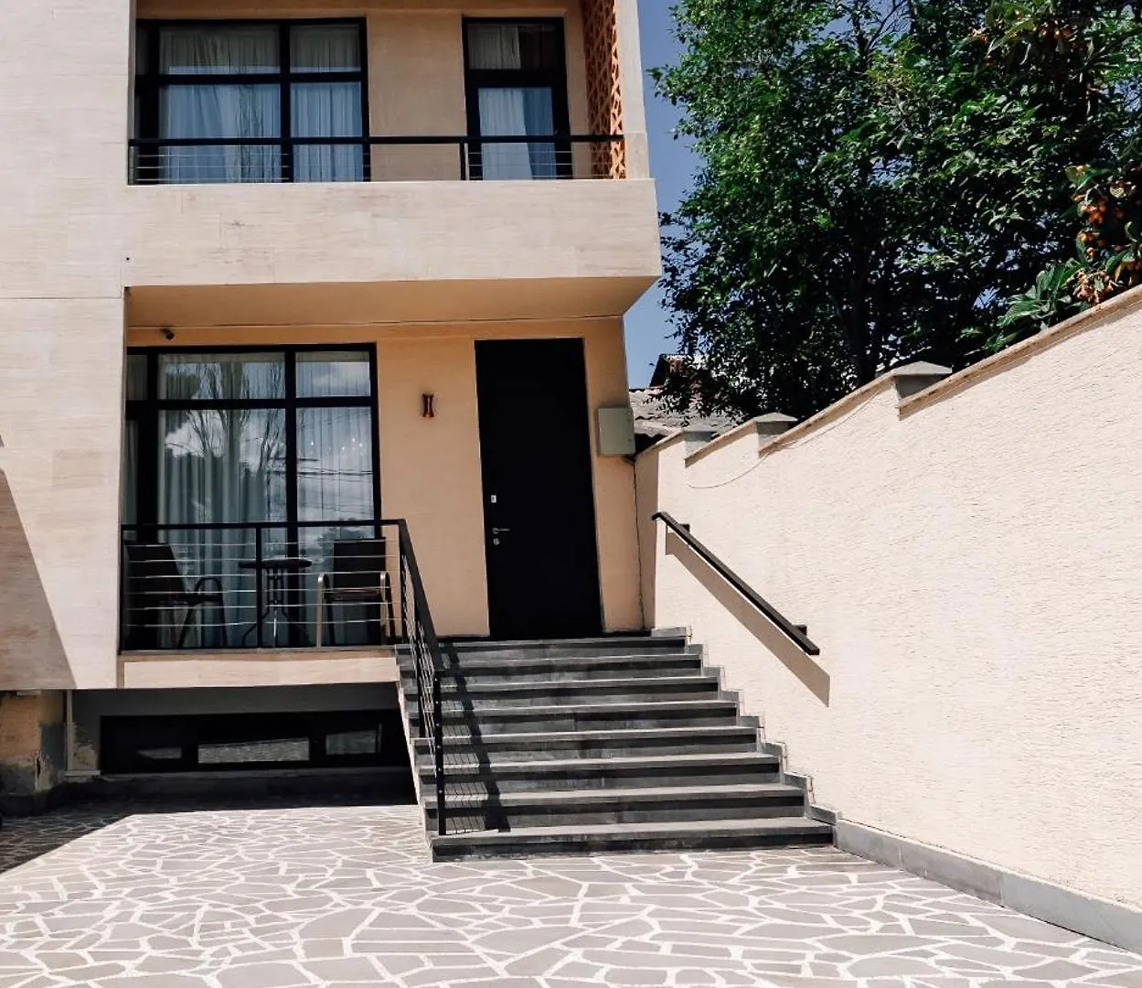 別荘 ティビリシ Modern 3-Story Private Houseヴィラ グルジア